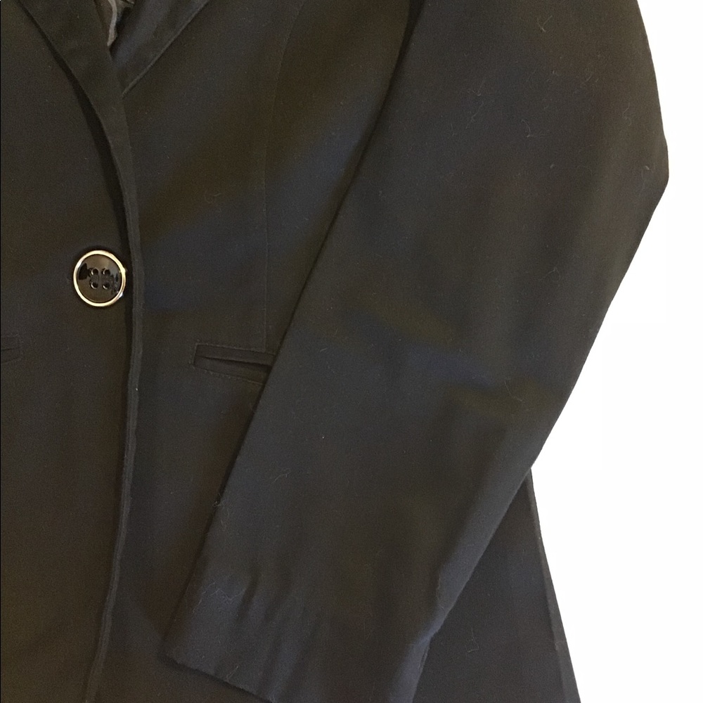 Blazer - Picture 4 of 8